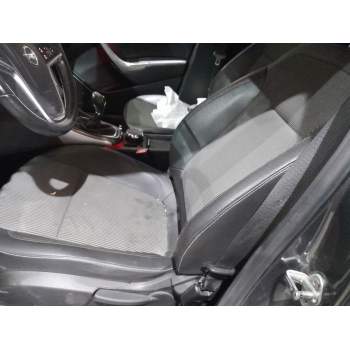 opel astra j (p10) del año 2010