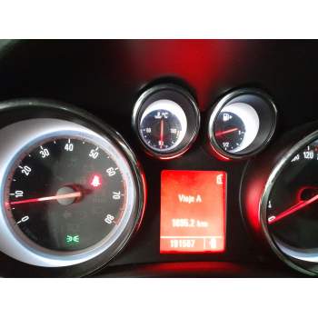 opel astra j (p10) del año 2010