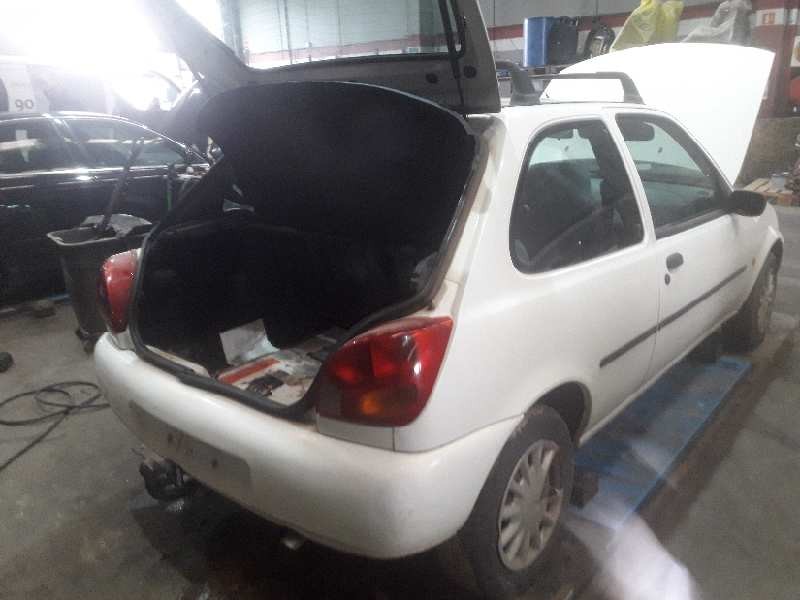 ford fiesta berlina (dx) del año 1997