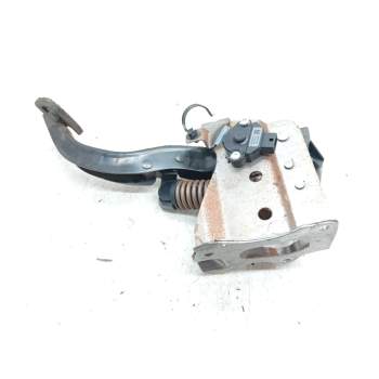 Recambio de pedal embrague para kia ceed (cd) 1.6 crdi 136 referencia OEM IAM 32802G4EA0  