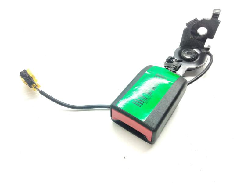 Recambio de enganche cinturon trasero izquierdo para mercedes-benz clase m (w166) referencia OEM IAM A1668600769  
