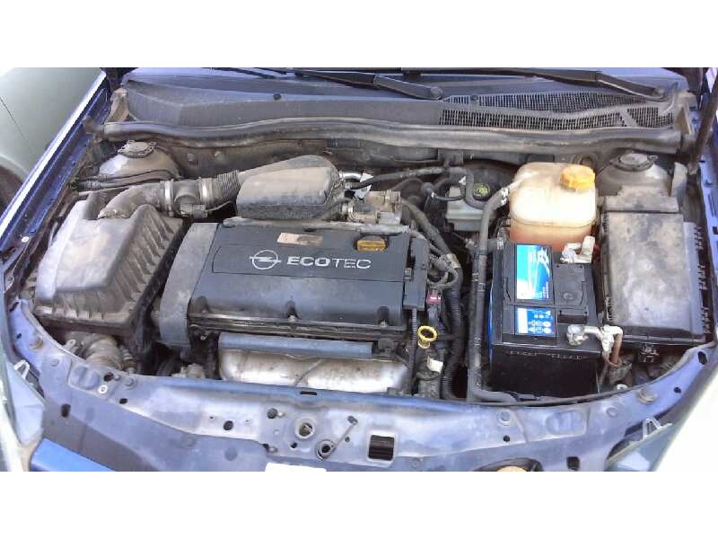 opel astra h berlina del año 2004