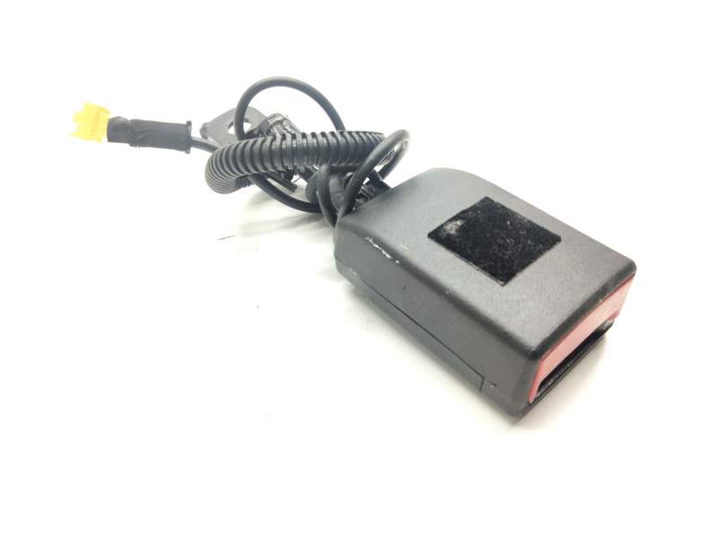 Recambio de enganche delantero izquierdo para mercedes-benz clase m (w166) referencia OEM IAM A1668600169  