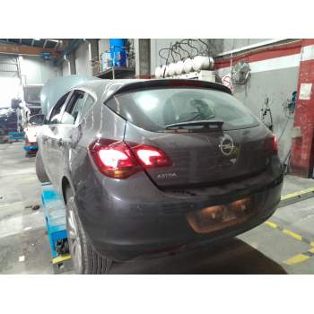 opel astra j (p10) del año 2010