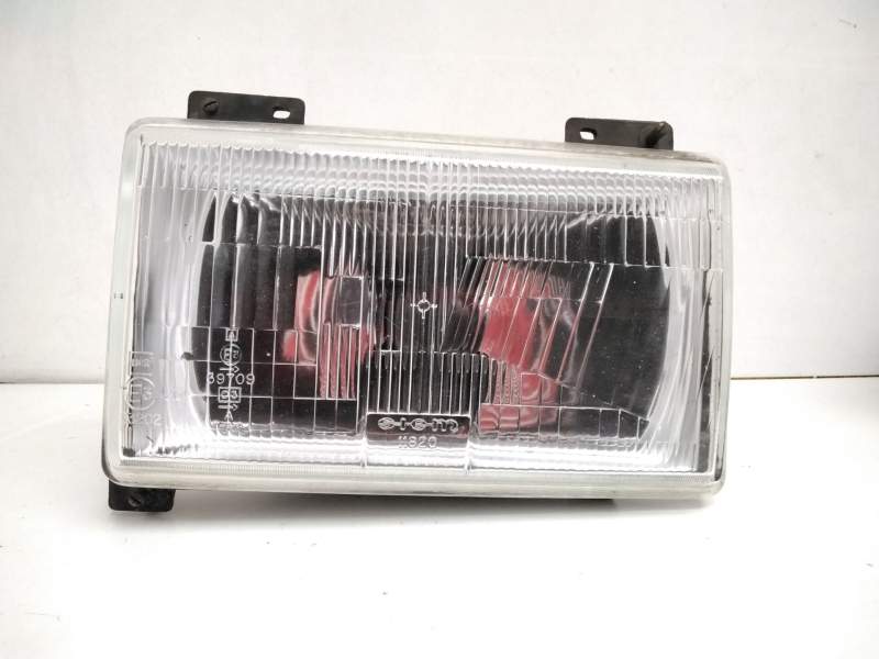Recambio de faro izquierdo para citroën c 25 caja cerrada referencia OEM IAM SIEM 11820  