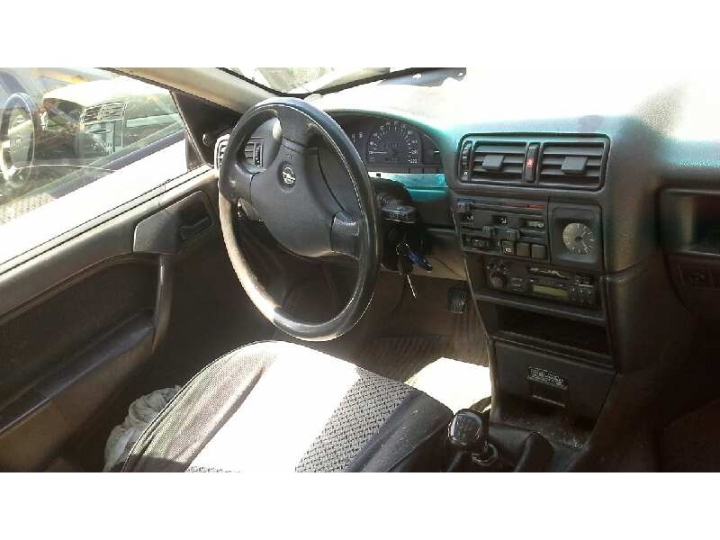 opel vectra a del año 1992