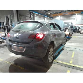 opel astra j (p10) del año 2010