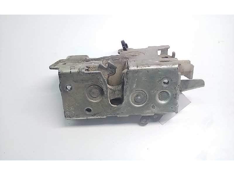 Recambio de cerradura puerta delantera derecha para mercedes-benz vito (w638) caja cerrada referencia OEM IAM 9017200235  