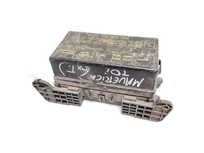 Recambio de caja fusibles para ford maverick (ml) referencia OEM IAM 7F90240134  43850