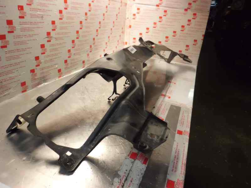 Recambio de travesaño superior para citroën berlingo 1.9 diesel referencia OEM IAM   
