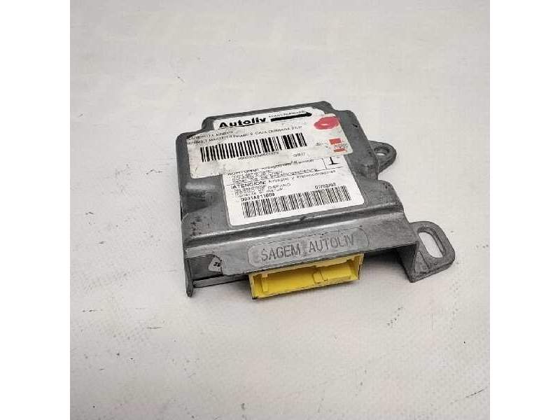 Recambio de centralita airbag para renault master ii phase 2 caja cerrada 2.5 diesel referencia OEM IAM   