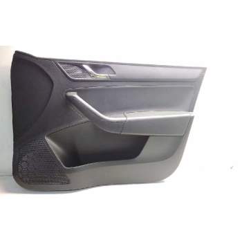 GUARNECIDO PUERTA DELANTERA DERECHA 5JB867014C 