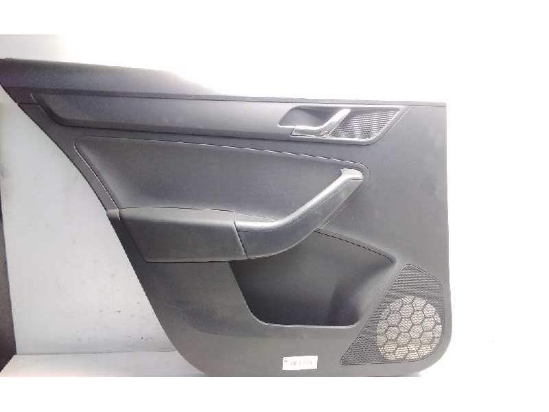 Recambio de guarnecido puerta trasera izquierda para skoda rapid active referencia OEM IAM 5JJ867023C  