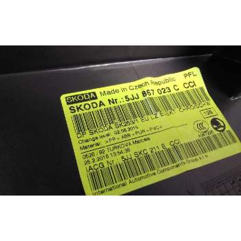 Recambio de guarnecido puerta trasera izquierda para skoda rapid active referencia OEM IAM 5JJ867023C  