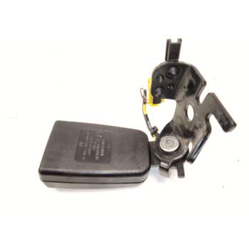 ENGANCHE CINTURON TRASERO DERECHO A2058600469 