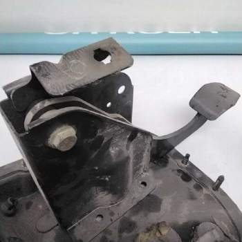 PEDAL EMBRAGUE 