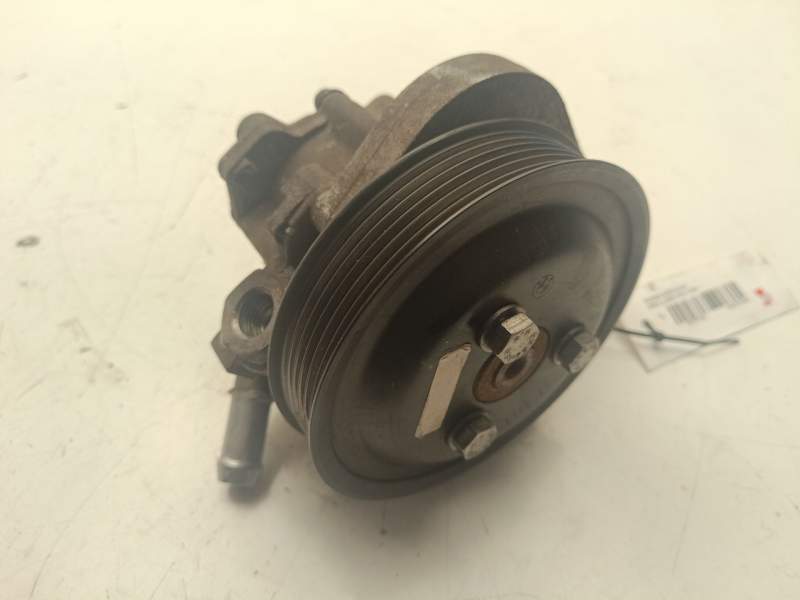 Recambio de bomba direccion para bmw 3 (e90) 320 d referencia OEM IAM 678883803  