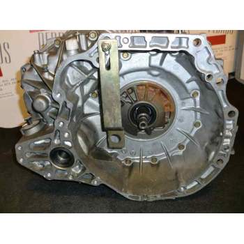 Recambio de caja cambios para nissan almera tino (v10m) 1.8 16v cat referencia OEM IAM 32010-8E020  44586
