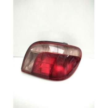 PILOTO TRASERO DERECHO KOITO 52004 