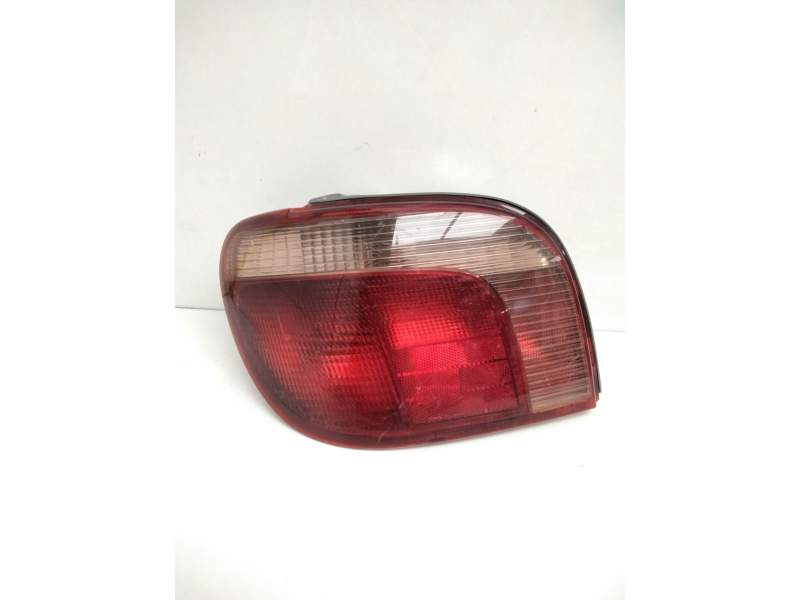 Recambio de piloto trasero izquierdo para toyota yaris (ksp9/scp9/nlp9) básico referencia OEM IAM KOITO 5308701L KOITO 52005 