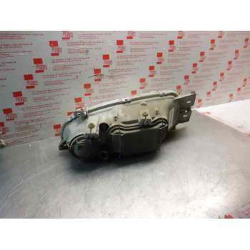 Recambio de faro izquierdo para ford fiesta berlina básico referencia OEM IAM 1042631  