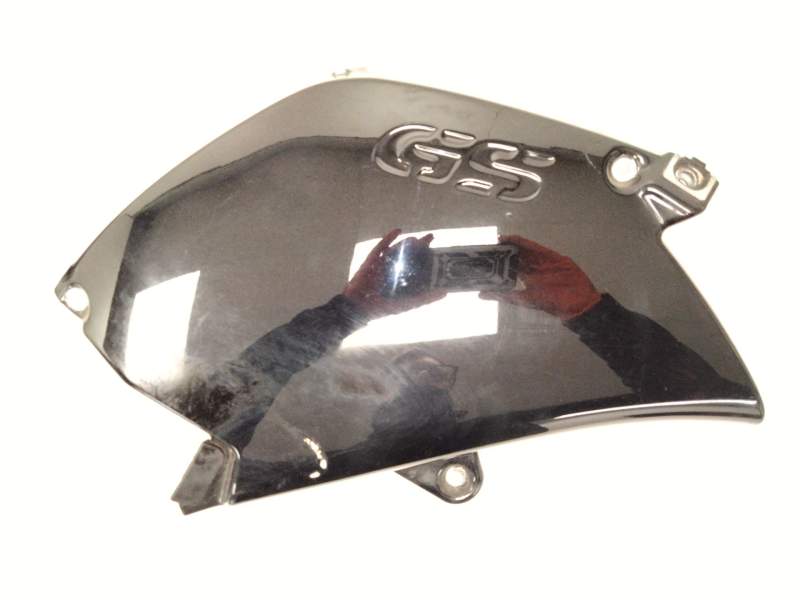 Recambio de moldura delantera izquierda para bmw r 1200 r 1200 gs (r12) referencia OEM IAM   