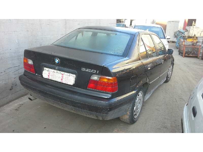 bmw serie 3 berlina (e36) del año 1994