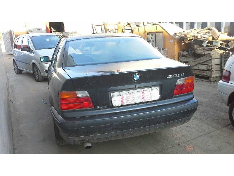 bmw serie 3 berlina (e36) del año 1994