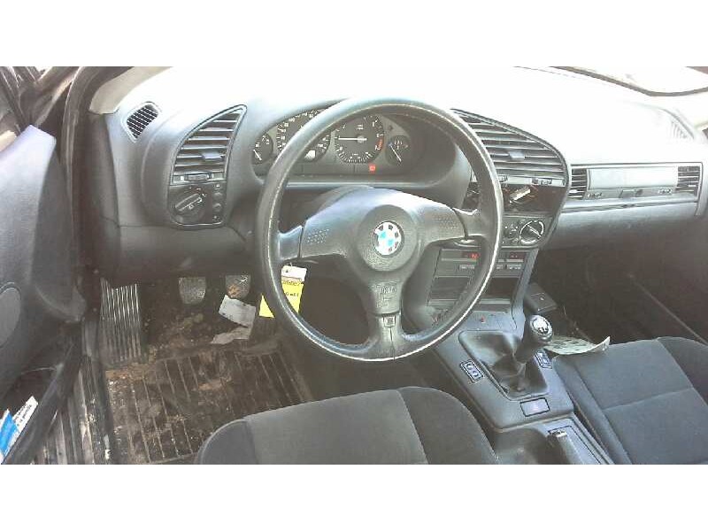 bmw serie 3 berlina (e36) del año 1994