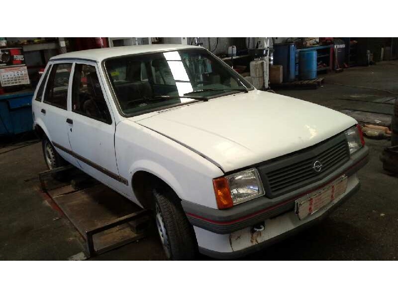 opel corsa a del año 1988