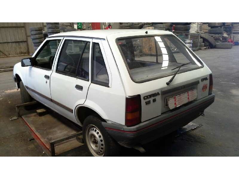 opel corsa a del año 1988