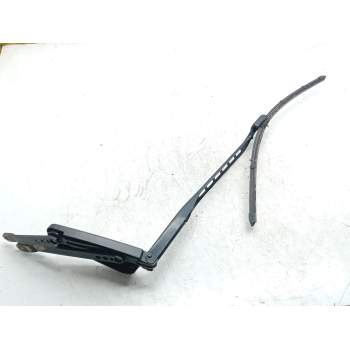 BRAZO LIMPIA DELANTERO DERECHO A16682001240A 
