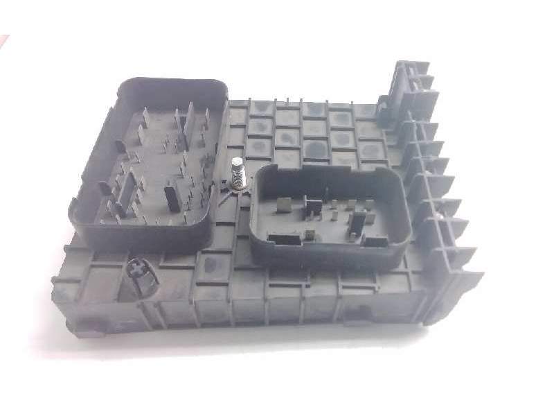 Recambio de caja fusibles para volkswagen touran (1t2) referencia OEM IAM 1k0937124K 1394932 