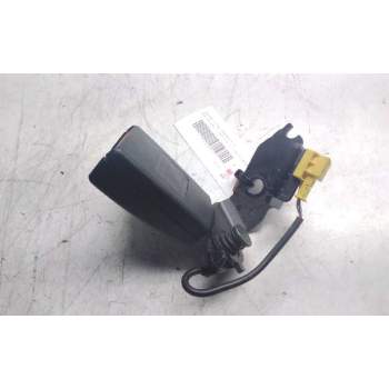 ENGANCHE CINTURON TRASERO DERECHO A2048601069 