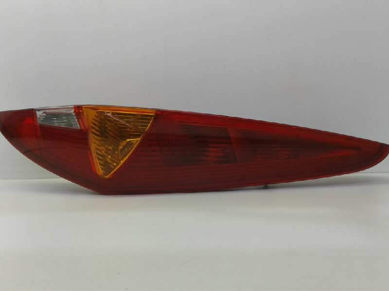 Recambio de piloto trasero derecho para fiat punto berlina (188) 1.2 8v referencia OEM IAM 286202 0046523769 
