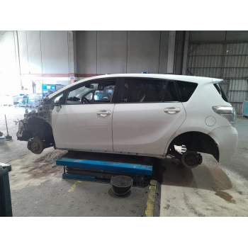 toyota verso (_r2_) del año 2013