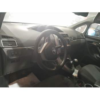toyota verso (_r2_) del año 2013