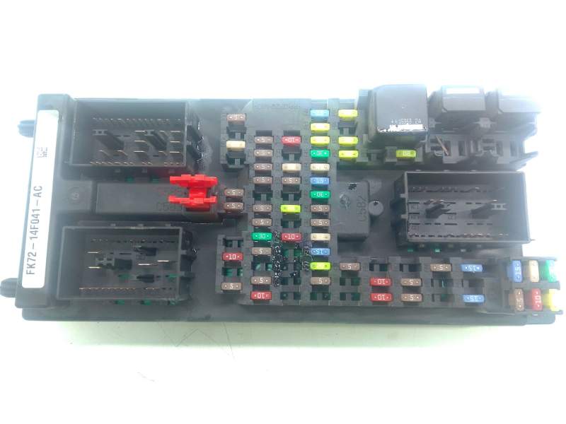 Recambio de caja fusibles para land rover discovery sport (l550) 2.0 d 4x4 referencia OEM IAM FK7214F041AC  