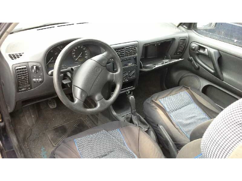 volkswagen polo berlina (6n1) del año 1998