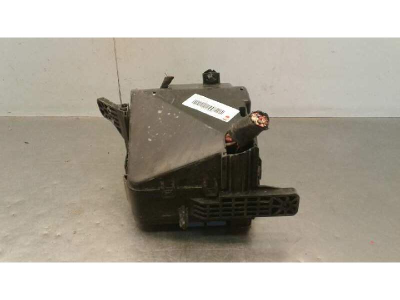 Recambio de caja fusibles para kia cee´d 1.6 crdi cat referencia OEM IAM 91212  