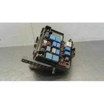 Recambio de caja fusibles para kia cee´d 1.6 crdi cat referencia OEM IAM 91212  