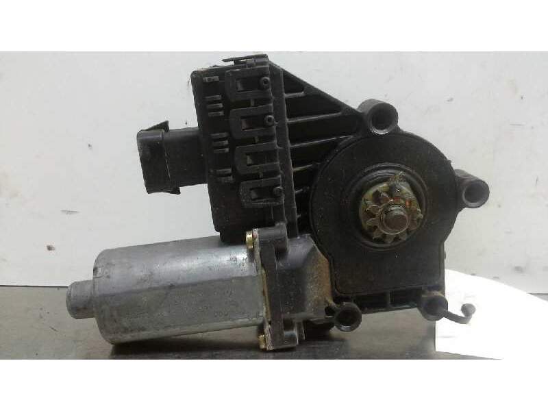Recambio de motor elevalunas delantero derecho para opel astra g berlina comfort referencia OEM IAM 90521882  