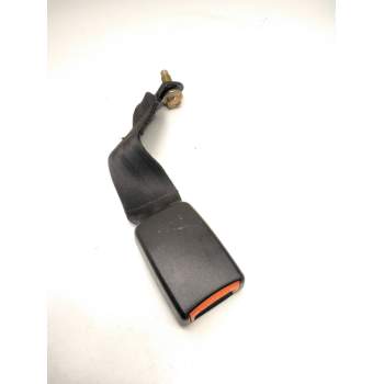 Recambio de enganche cinturon trasero izquierdo para nissan terrano ii (r20) 2.7 td 4wd referencia OEM IAM 888420F010  