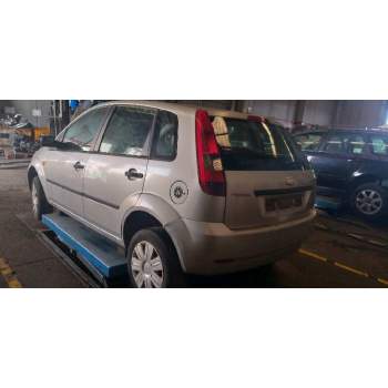 ford fiesta (cbk) del año 2004