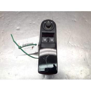MANDO ELEVALUNAS DELANTERO IZQUIERDO 254118044R 
