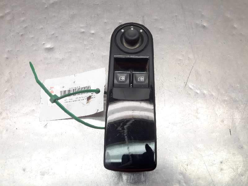 Recambio de mando elevalunas delantero izquierdo para renault clio iv dynamique referencia OEM IAM 254118044R  