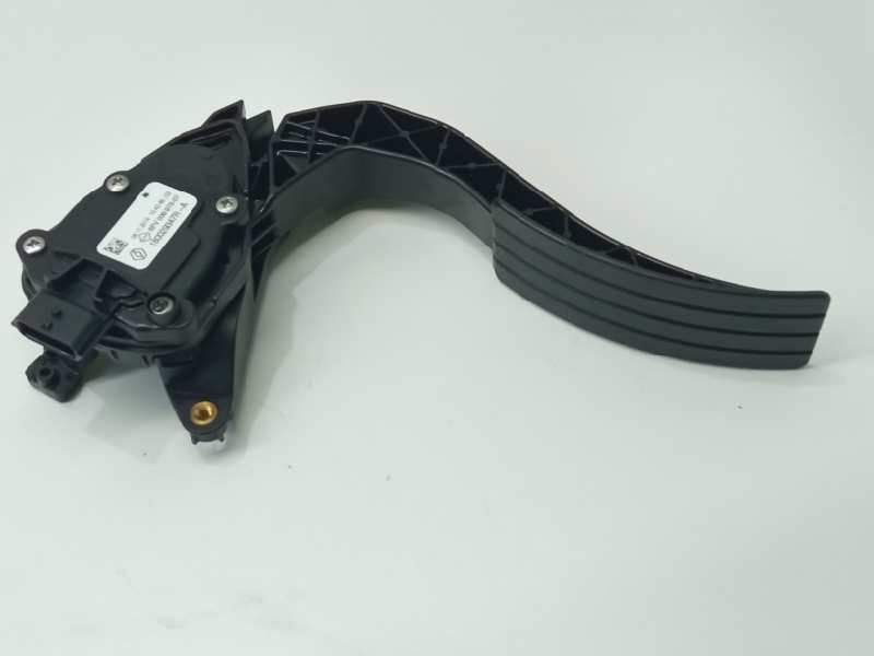 Recambio de pedal acelerador para renault clio iv dynamique referencia OEM IAM 180029347R  
