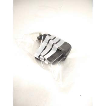 Recambio de enganche cinturon trasero izquierdo para nissan terrano ii (r20) 2.7 td 4wd referencia OEM IAM 888420F010  