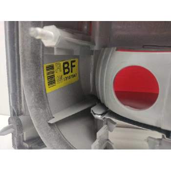 Recambio de piloto trasero derecho para opel vectra c berlina referencia OEM IAM 13157647  