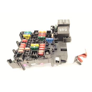 CAJA FUSIBLES 5Q0937615 
